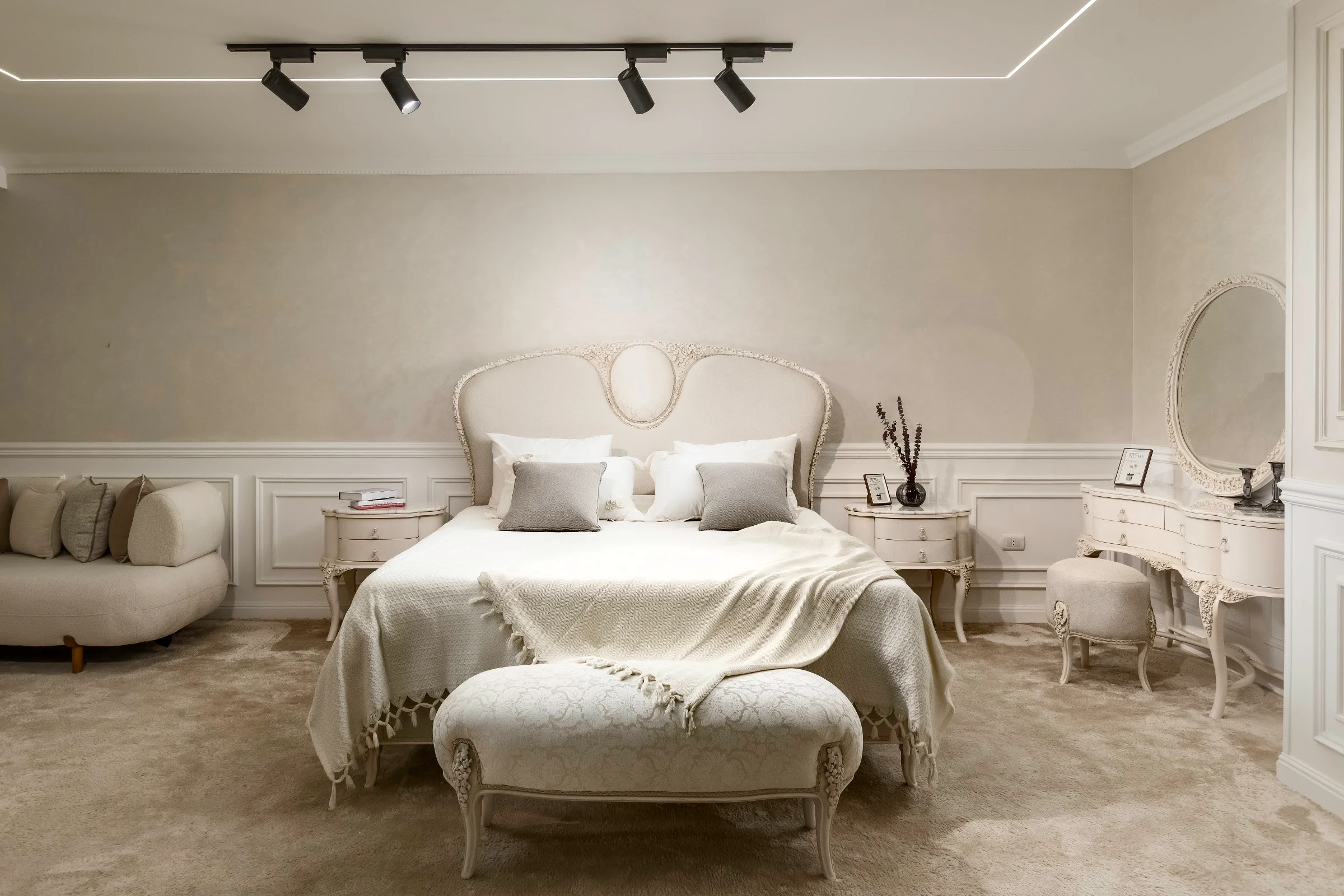 Circle Bedroom