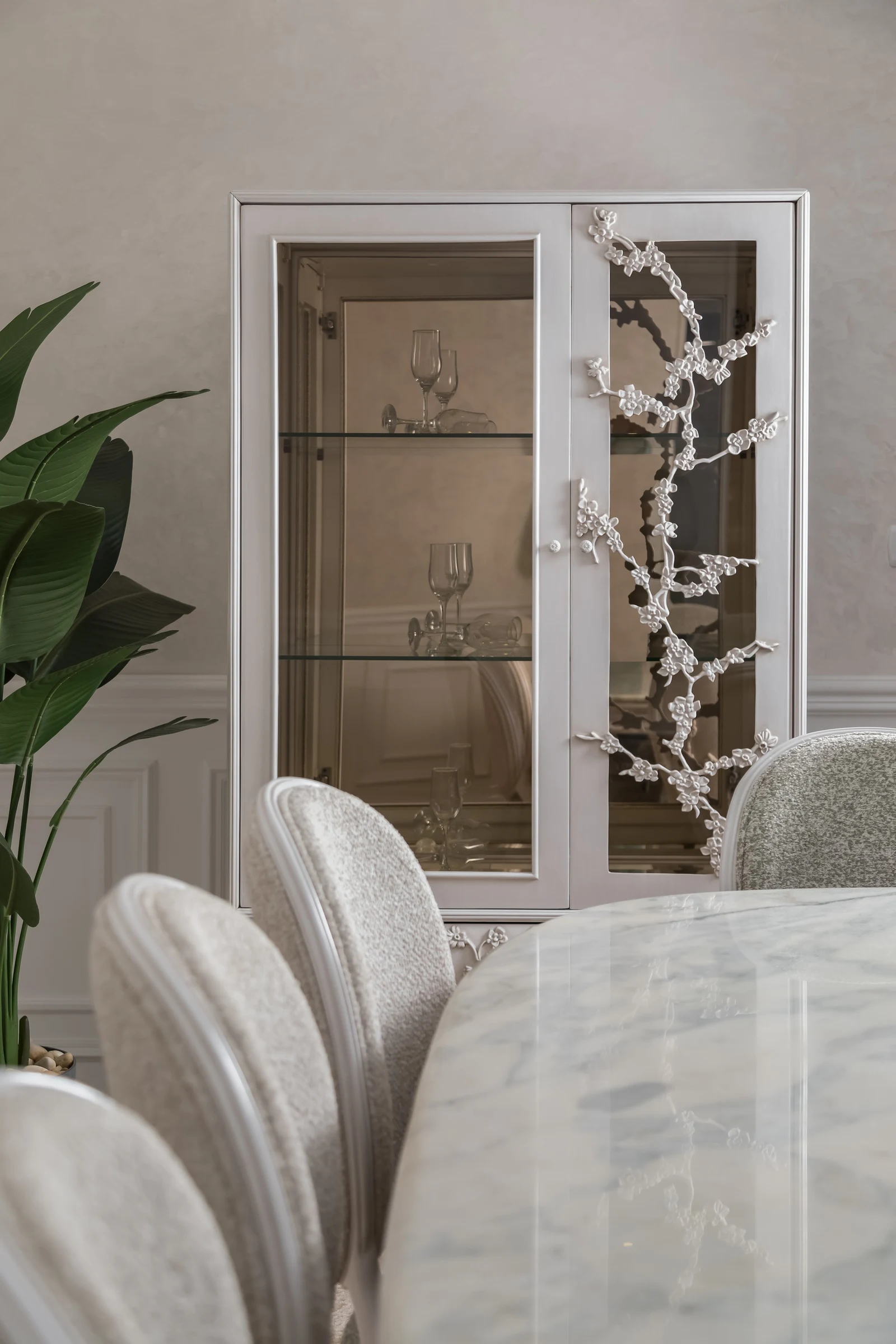 Flowery Dining Room 9